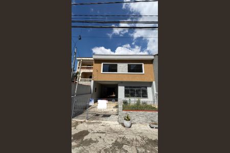 Casa para alugar com 189m², 4 quartos e 6 vagasFachada