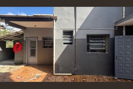 Casa para alugar com 189m², 4 quartos e 6 vagasQuintal