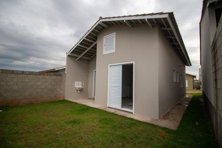 Casa de condomínio para alugar com 156m², 3 quartos e 2 vagasQuintal