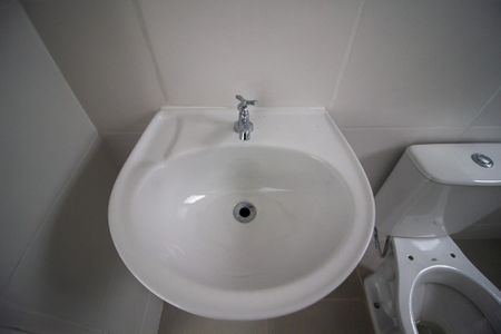 Casa de condomínio para alugar com 156m², 3 quartos e 2 vagasBanheiro da Suíte