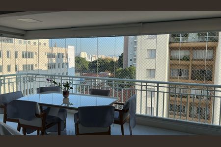 Apartamento à venda com 109m², 3 quartos e 2 vagasVaranda