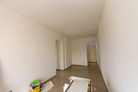 Sala de apartamento para alugar com 2 quartos, 55m² em Jardim Tupanci, Barueri
