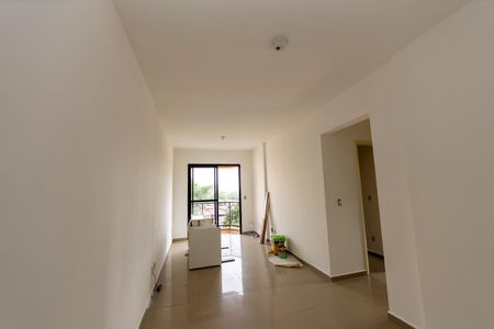 Sala de apartamento para alugar com 2 quartos, 55m² em Jardim Tupanci, Barueri