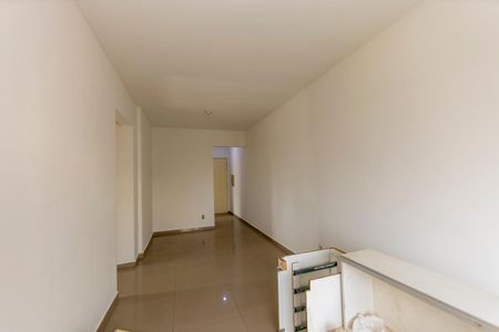 Sala de apartamento para alugar com 2 quartos, 55m² em Jardim Tupanci, Barueri