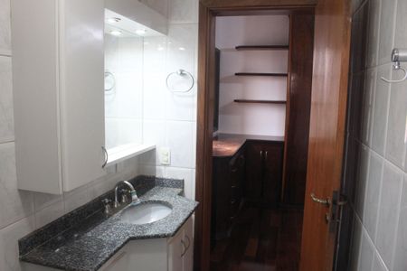 Apartamento à venda com 148m², 3 quartos e 2 vagasBanheiro da Suíte