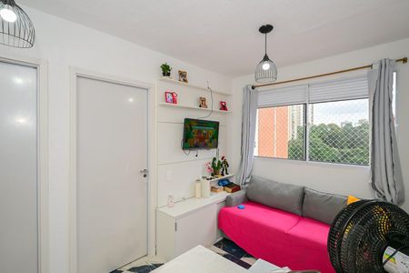 Sala de apartamento para alugar com 2 quartos, 32m² em Vila Suzana, São Paulo