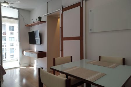 Apartamento à venda com 48m², 2 quartos e 1 vagaSala