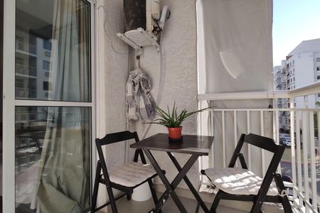 Apartamento à venda com 48m², 2 quartos e 1 vagaVaranda