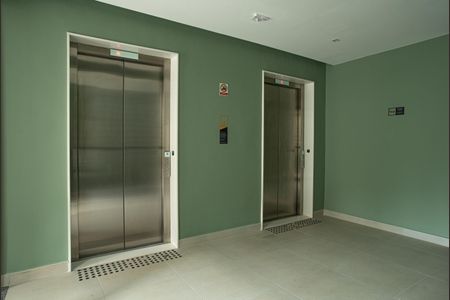 Apartamento para alugar com 25m², 1 quarto e 1 vaga Apartamento para alugar com 25m², 1 quarto e 1 vagaHall Elevadores