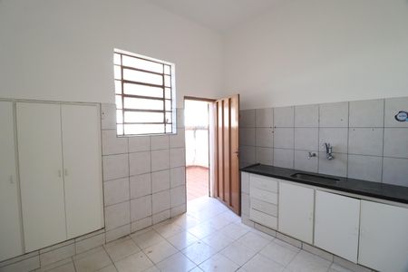 Casa para alugar com 150m², 2 quartos e 1 vagaCozinha