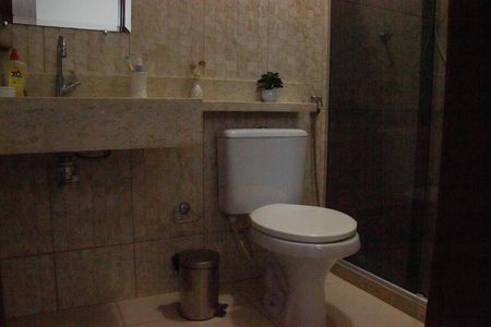 Casa de condomínio para alugar com 110m², 3 quartos e 1 vaga Casa de condomínio para alugar com 110m², 3 quartos e 1 vagaBanheiro da Suíte 1