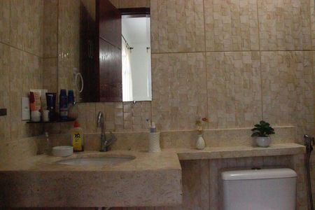 Casa de condomínio para alugar com 110m², 3 quartos e 1 vaga Casa de condomínio para alugar com 110m², 3 quartos e 1 vagaBanheiro da Suíte 1