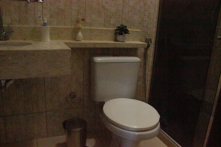 Casa de condomínio para alugar com 110m², 3 quartos e 1 vaga Casa de condomínio para alugar com 110m², 3 quartos e 1 vagaBanheiro da Suíte 1