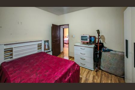 Casa à venda com 275m², 7 quartos e 4 vagasQuarto 2