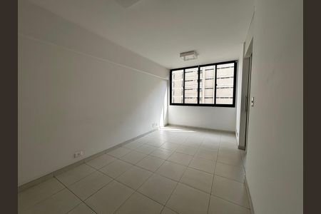 Sala  de apartamento para alugar com 1 quarto, 42m² em Vila Madalena, São Paulo