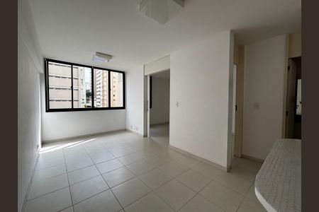 Sala  de apartamento para alugar com 1 quarto, 42m² em Vila Madalena, São Paulo