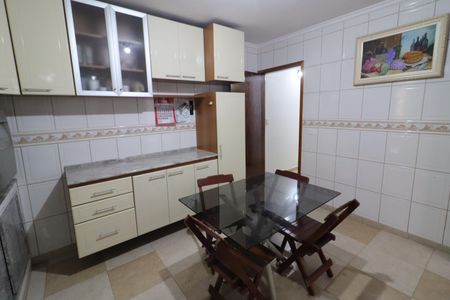 Casa para alugar com 96m², 3 quartos e 3 vagasCozinha