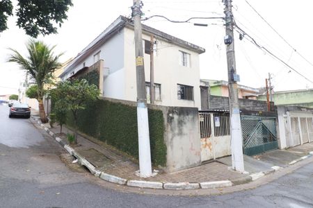 Casa para alugar com 96m², 3 quartos e 3 vagasFachada
