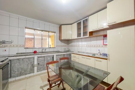 Casa à venda com 96m², 2 quartos e 3 vagas Casa à venda com 96m², 2 quartos e 3 vagasCozinha