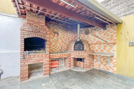Casa à venda com 96m², 2 quartos e 3 vagas Casa à venda com 96m², 2 quartos e 3 vagasChurrasqueira