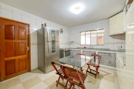 Casa à venda com 96m², 2 quartos e 3 vagas Casa à venda com 96m², 2 quartos e 3 vagasCozinha