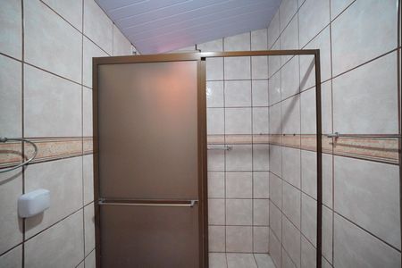 Banheiro de kitnet/studio para alugar com 1 quarto, 31m² em Jardim Cidade de Florianopolis, São José