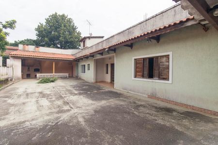 Casa à venda com 384m², 2 quartos e 4 vagas Casa à venda com 384m², 2 quartos e 4 vagasQuintal