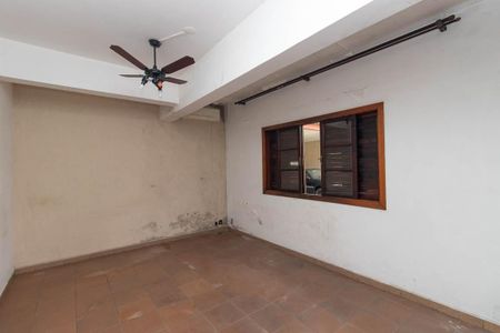 Casa à venda com 384m², 2 quartos e 4 vagas Casa à venda com 384m², 2 quartos e 4 vagasQuarto 2