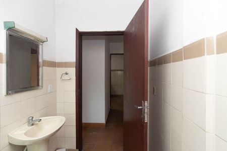 Casa à venda com 384m², 2 quartos e 4 vagas Casa à venda com 384m², 2 quartos e 4 vagasBanheiro