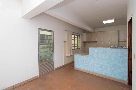Casa à venda com 384m², 2 quartos e 4 vagas Casa à venda com 384m², 2 quartos e 4 vagasCopa