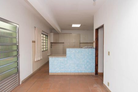 Casa à venda com 384m², 2 quartos e 4 vagas Casa à venda com 384m², 2 quartos e 4 vagasCopa