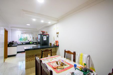 Casa à venda com 232m², 3 quartos e 4 vagas Casa à venda com 232m², 3 quartos e 4 vagasCopa/Cozinha