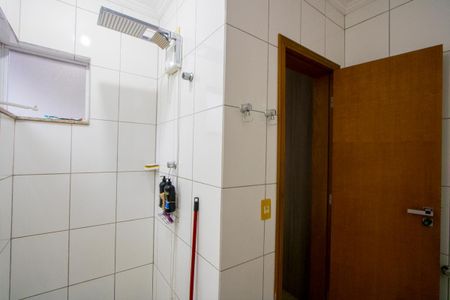 Casa à venda com 232m², 3 quartos e 4 vagas Casa à venda com 232m², 3 quartos e 4 vagasBanheiro do quarto 1
