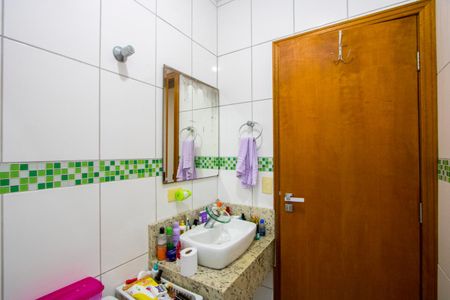 Casa à venda com 232m², 3 quartos e 4 vagas Casa à venda com 232m², 3 quartos e 4 vagasBanheiro do quarto 3