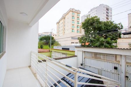Casa à venda com 232m², 3 quartos e 4 vagas Casa à venda com 232m², 3 quartos e 4 vagasVaranda frontal