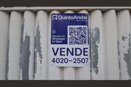 Casa à venda com 232m², 3 quartos e 4 vagas Casa à venda com 232m², 3 quartos e 4 vagasPlaquinha