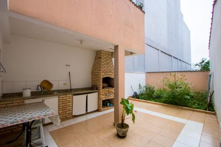 Casa à venda com 232m², 3 quartos e 4 vagas Casa à venda com 232m², 3 quartos e 4 vagasEspaço gourmet/Quintal/Jardim