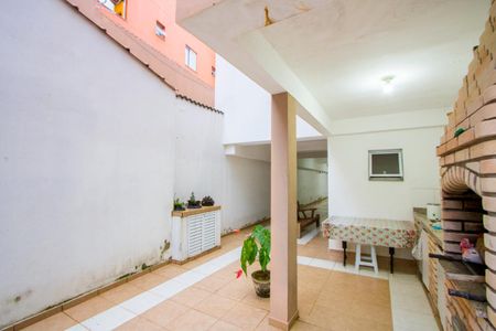 Casa à venda com 232m², 3 quartos e 4 vagas Casa à venda com 232m², 3 quartos e 4 vagasEspaço gourmet/Quintal/Jardim
