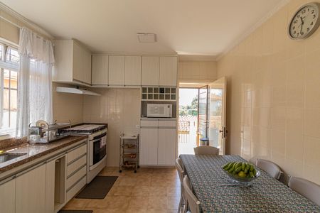 Casa à venda com 180m², 4 quartos e 2 vagas Casa à venda com 180m², 4 quartos e 2 vagasCozinha