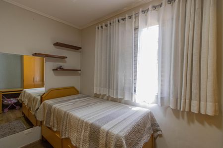 Casa à venda com 180m², 4 quartos e 2 vagas Casa à venda com 180m², 4 quartos e 2 vagasQuarto 2
