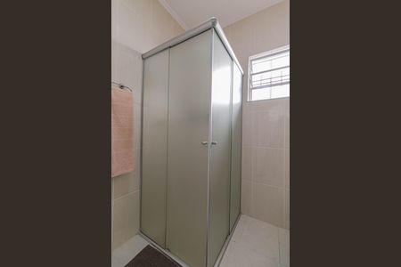 Casa à venda com 180m², 4 quartos e 2 vagas Casa à venda com 180m², 4 quartos e 2 vagasBanheiro Suíte