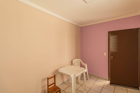 Casa à venda com 180m², 4 quartos e 2 vagas Casa à venda com 180m², 4 quartos e 2 vagasQuarto de Serviço