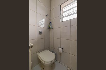 Casa à venda com 180m², 4 quartos e 2 vagas Casa à venda com 180m², 4 quartos e 2 vagasBanheiro