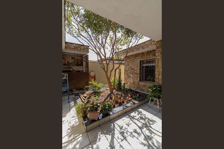 Casa à venda com 180m², 4 quartos e 2 vagas Casa à venda com 180m², 4 quartos e 2 vagasGaragem