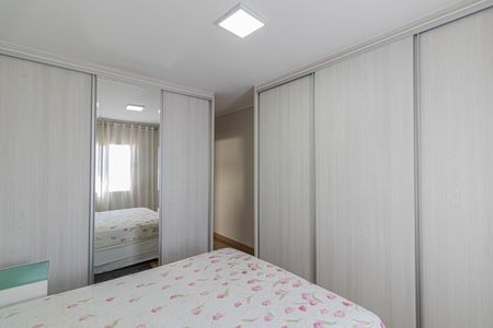 Casa à venda com 180m², 4 quartos e 2 vagas Casa à venda com 180m², 4 quartos e 2 vagasSuíte