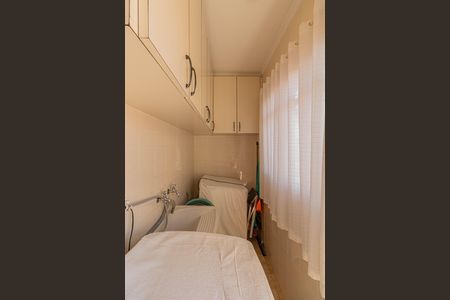 Casa à venda com 180m², 4 quartos e 2 vagas Casa à venda com 180m², 4 quartos e 2 vagasÁrea de Serviço