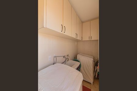 Casa à venda com 180m², 4 quartos e 2 vagas Casa à venda com 180m², 4 quartos e 2 vagasÁrea de Serviço