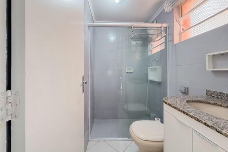 Banheiro e Área de Serviço de apartamento para alugar com 2 quartos, 38m² em Liberdade, São Paulo