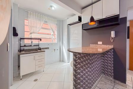Cozinha de apartamento para alugar com 2 quartos, 38m² em Liberdade, São Paulo