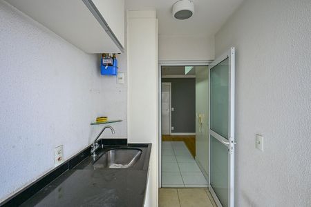 Apartamento para alugar com 65m², 2 quartos e 1 vagaÁrea de Serviço 